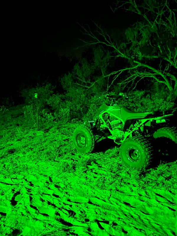 Powerful Solar Green Feeder Light for Hunting — 25,000 Lumens