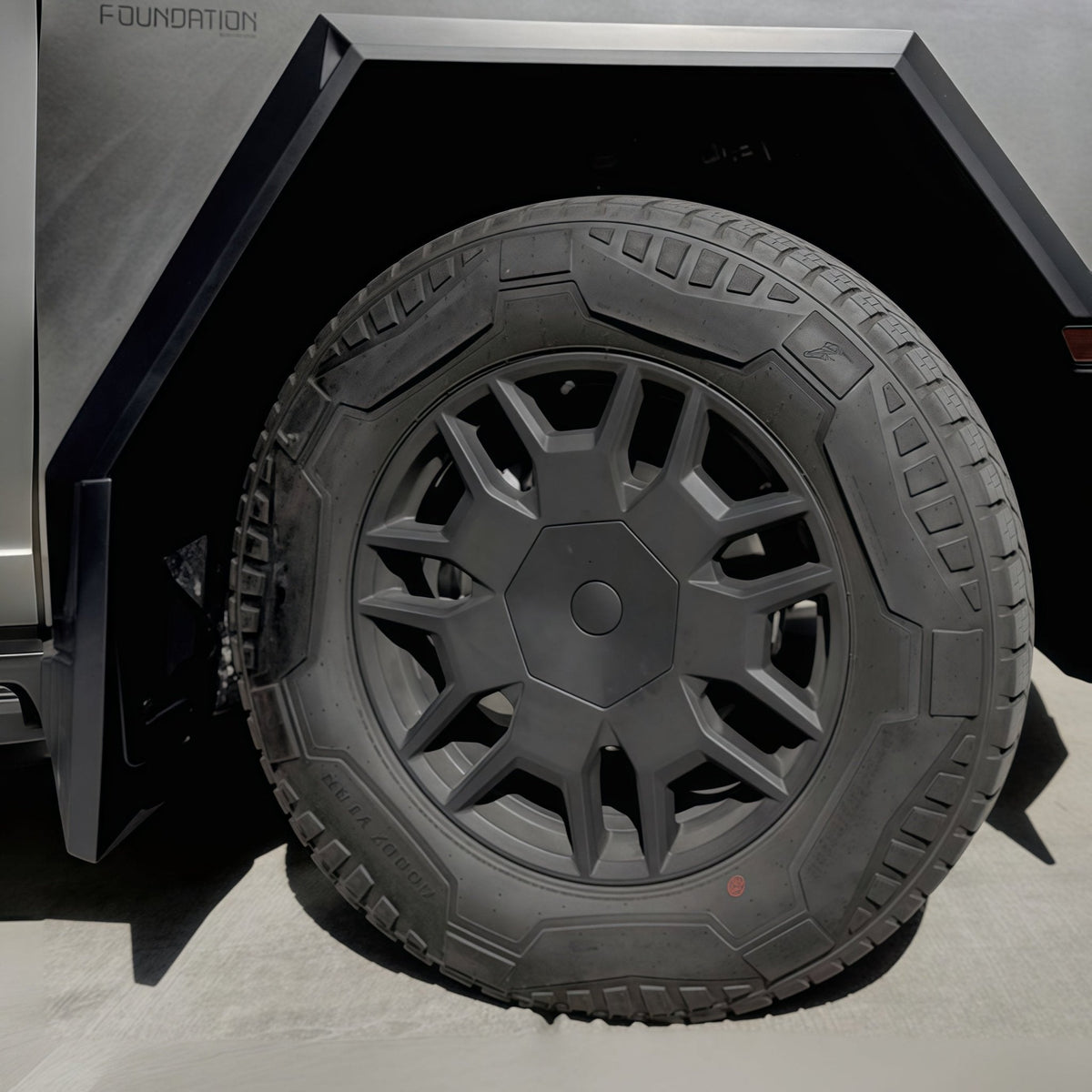 Cybertruck Wheel Center Caps Kit